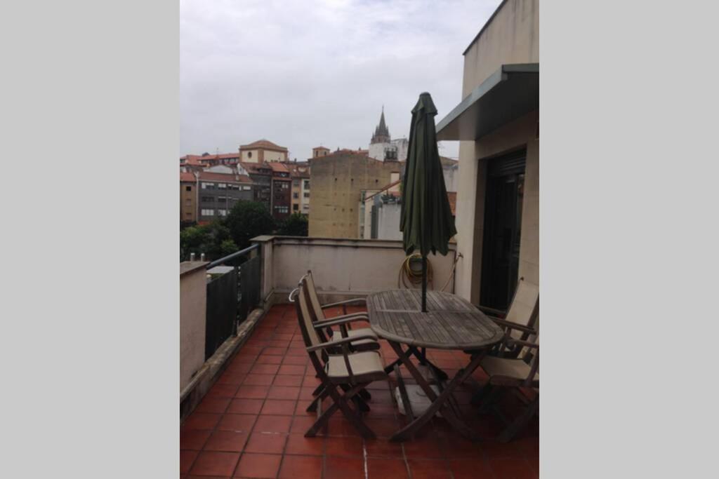 Atico centro Oviedo 3hab+garaje+terraza+wifi Exterior foto